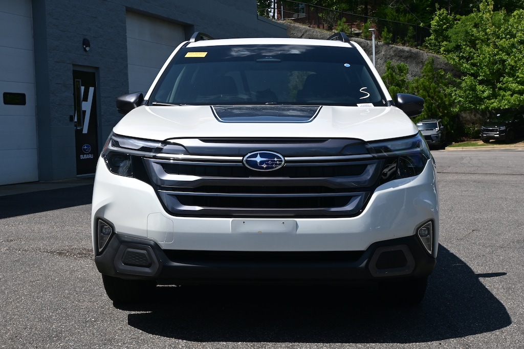 Used 2025 Subaru Forester Limited Hybrid SUV