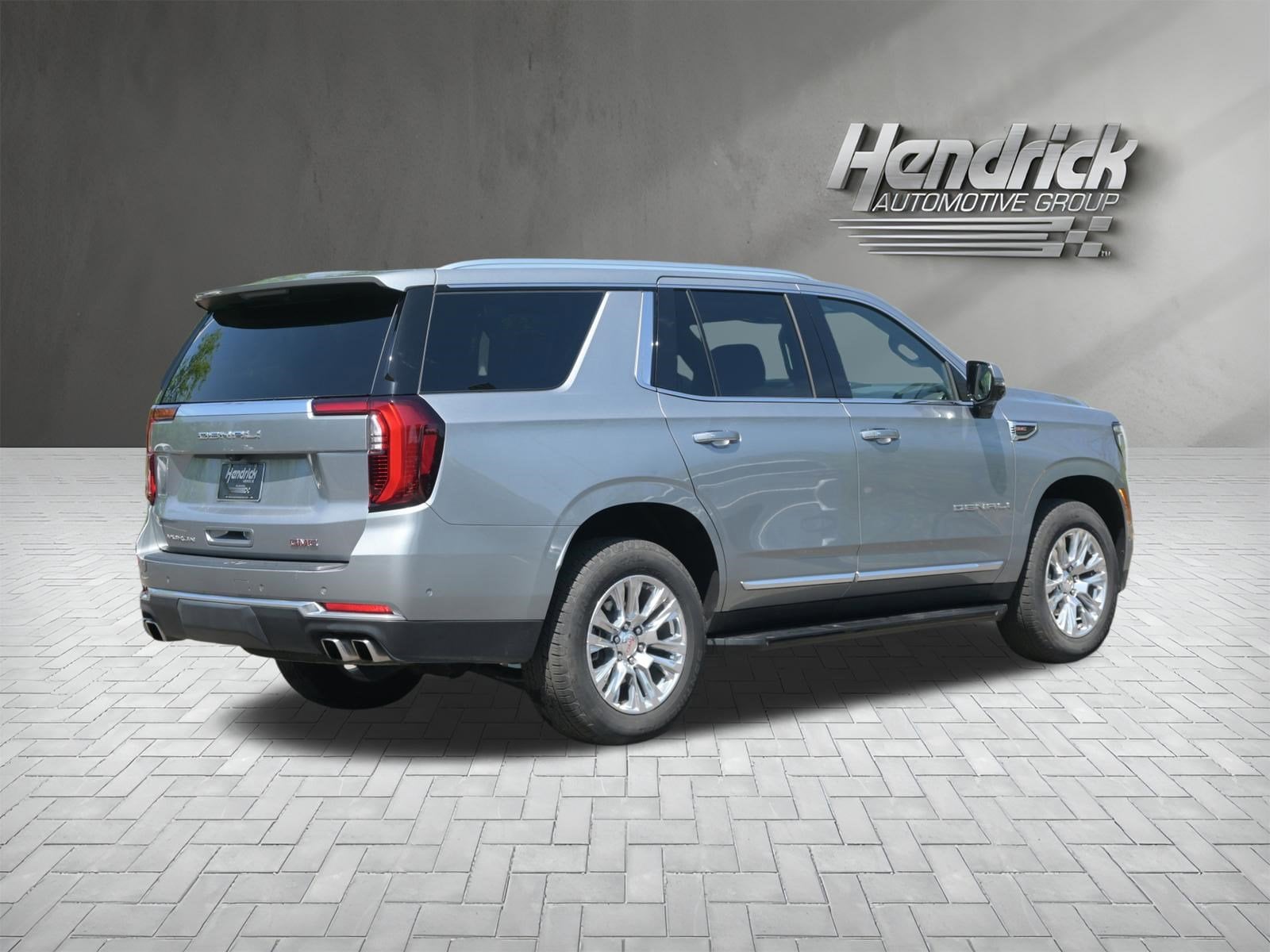 2025 GMC Yukon Denali photo 3