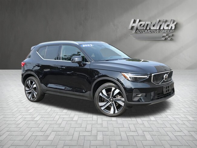 2023 Volvo XC40 Ultimate Bright Theme SUV