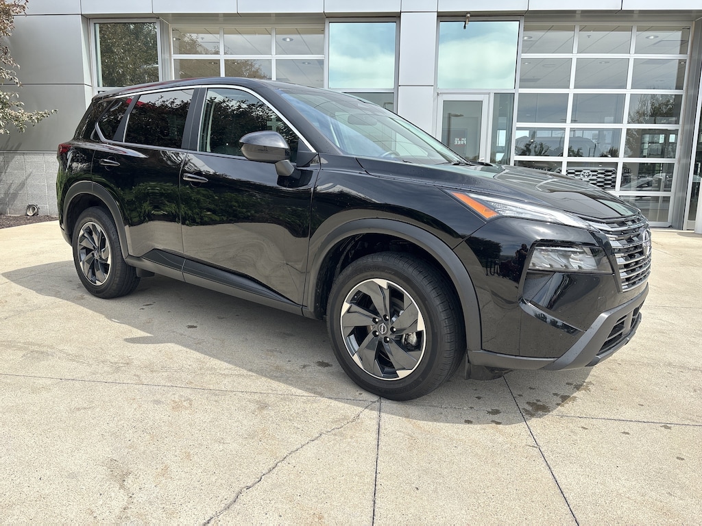 Used 2025 Nissan Rogue SV SUV