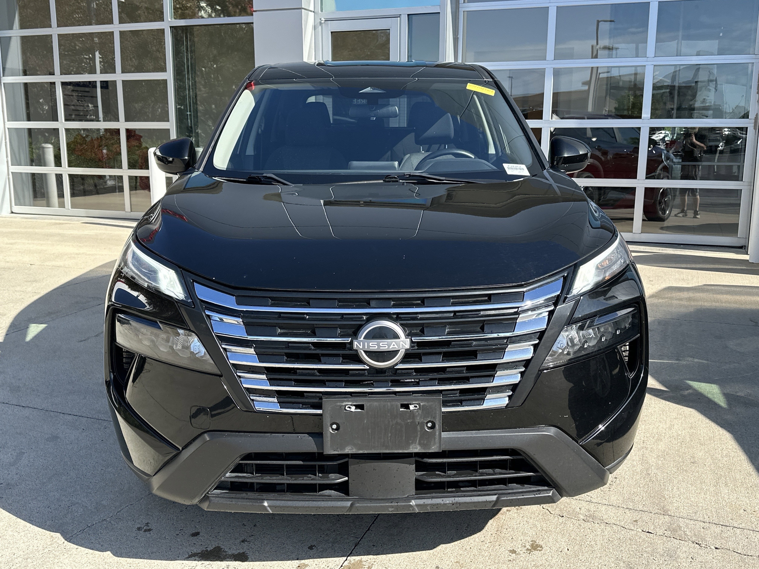 2024 Nissan Rogue SV photo 4