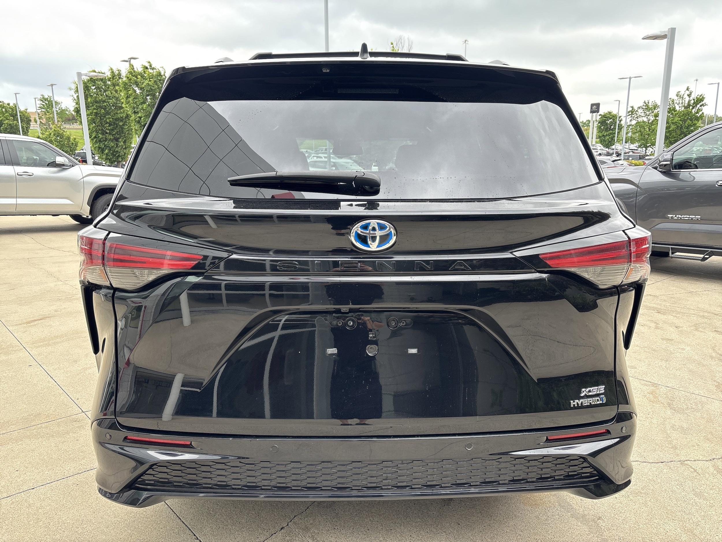 2024 Toyota Sienna XSE photo 6