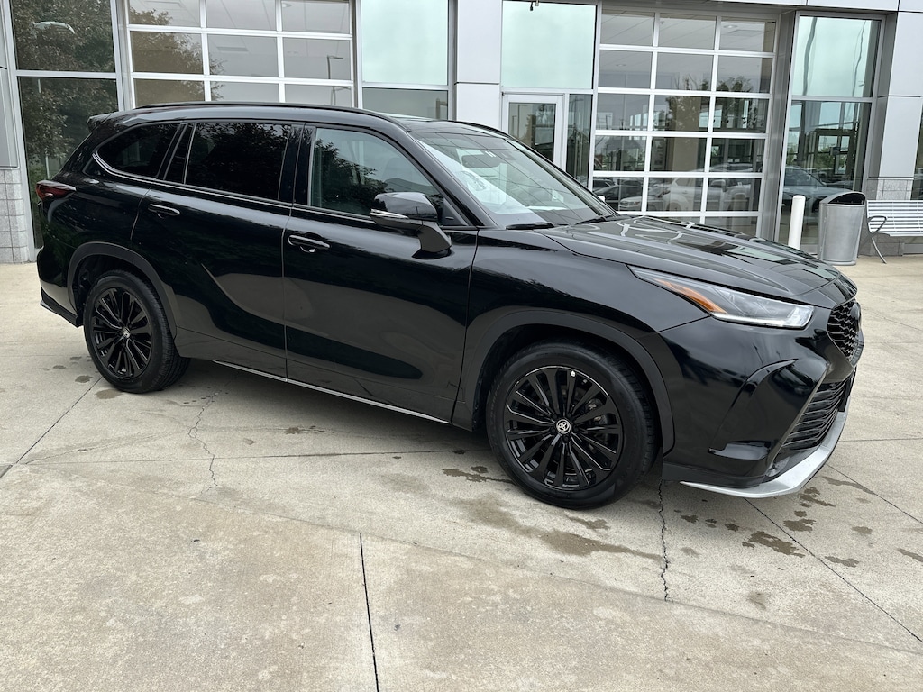 Certified 2025 Toyota Highlander XSE SUV