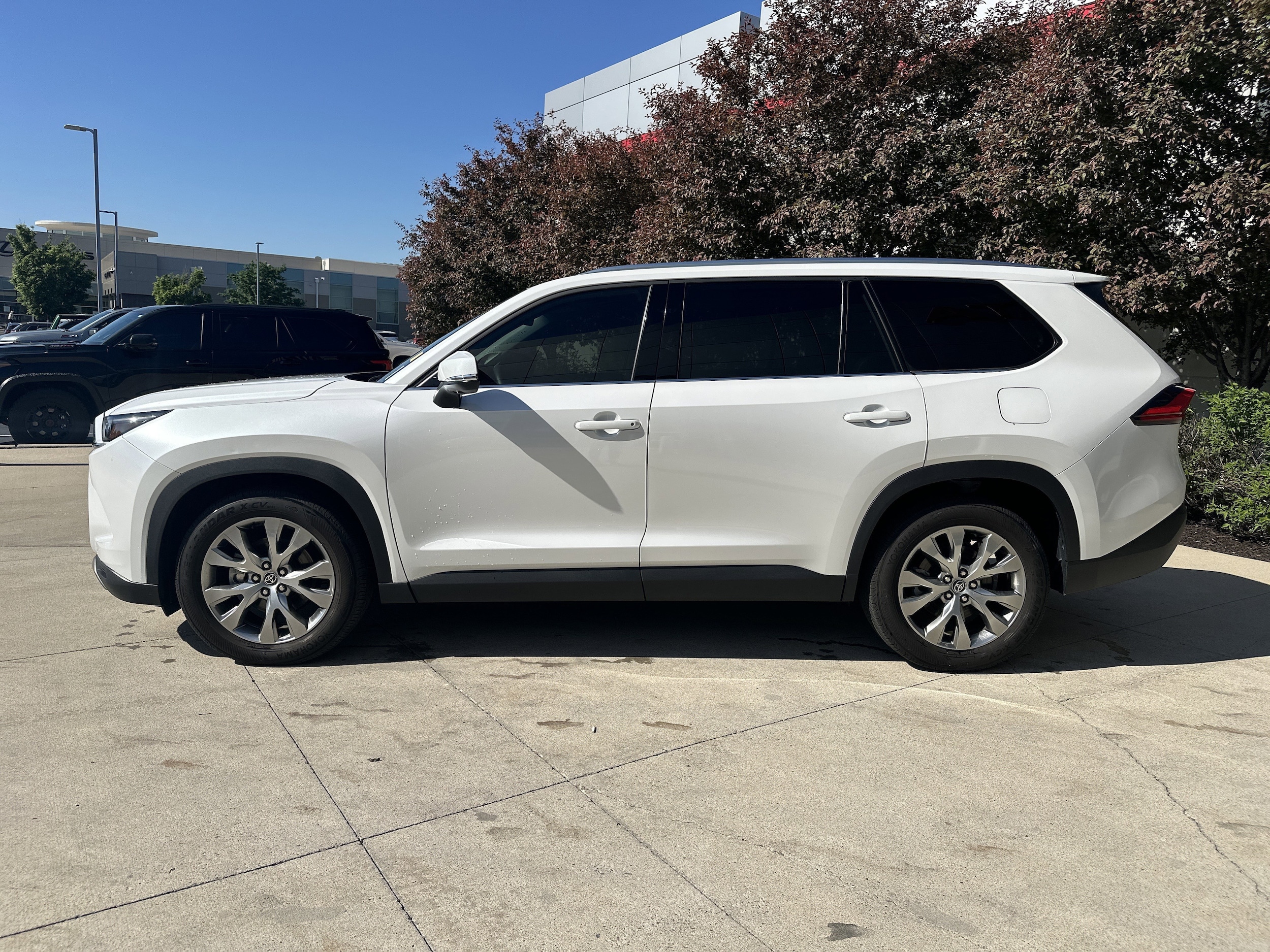 2024 Toyota Grand Highlander Limited photo 3