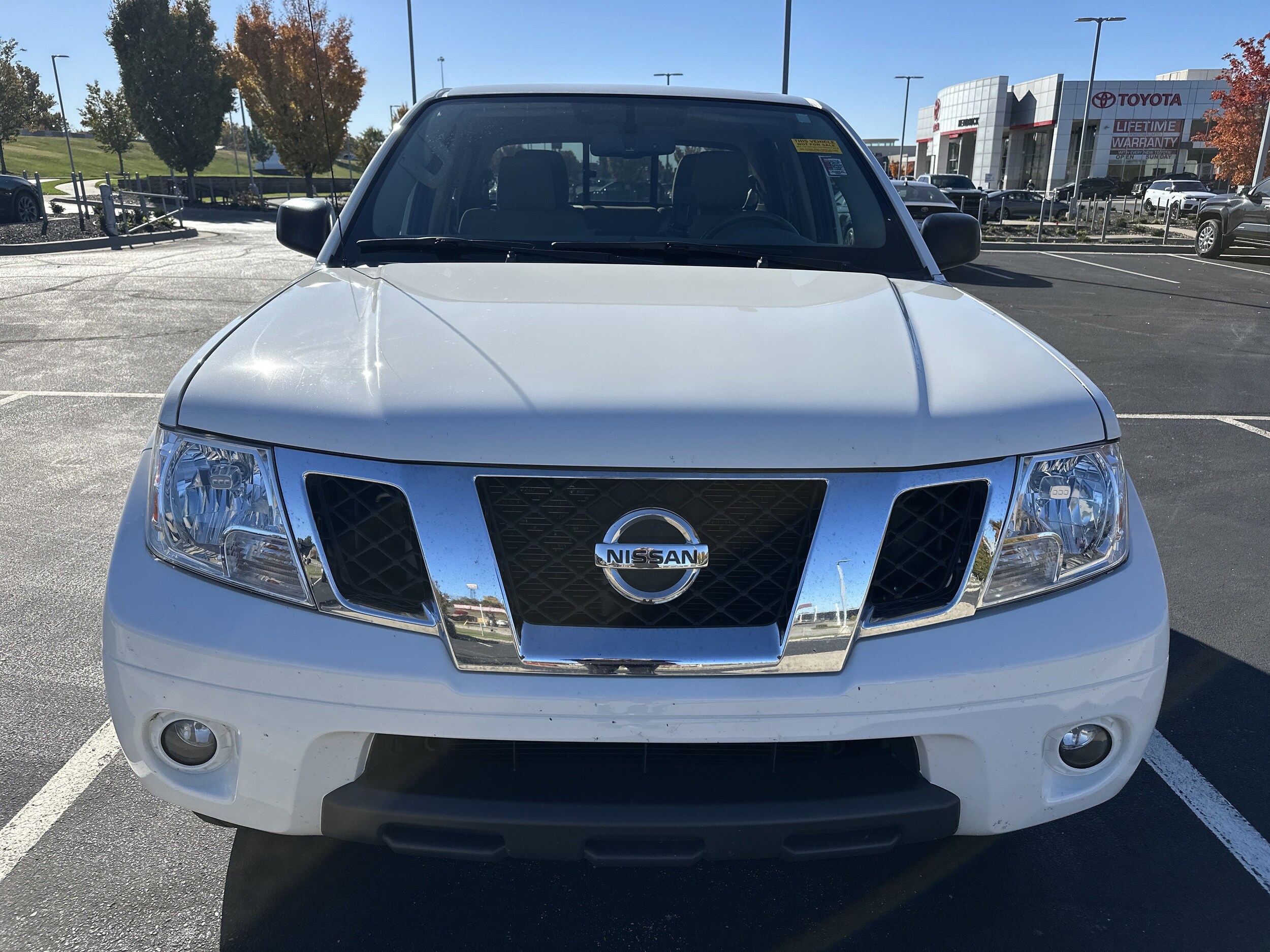 2019 Nissan Frontier SV photo 3