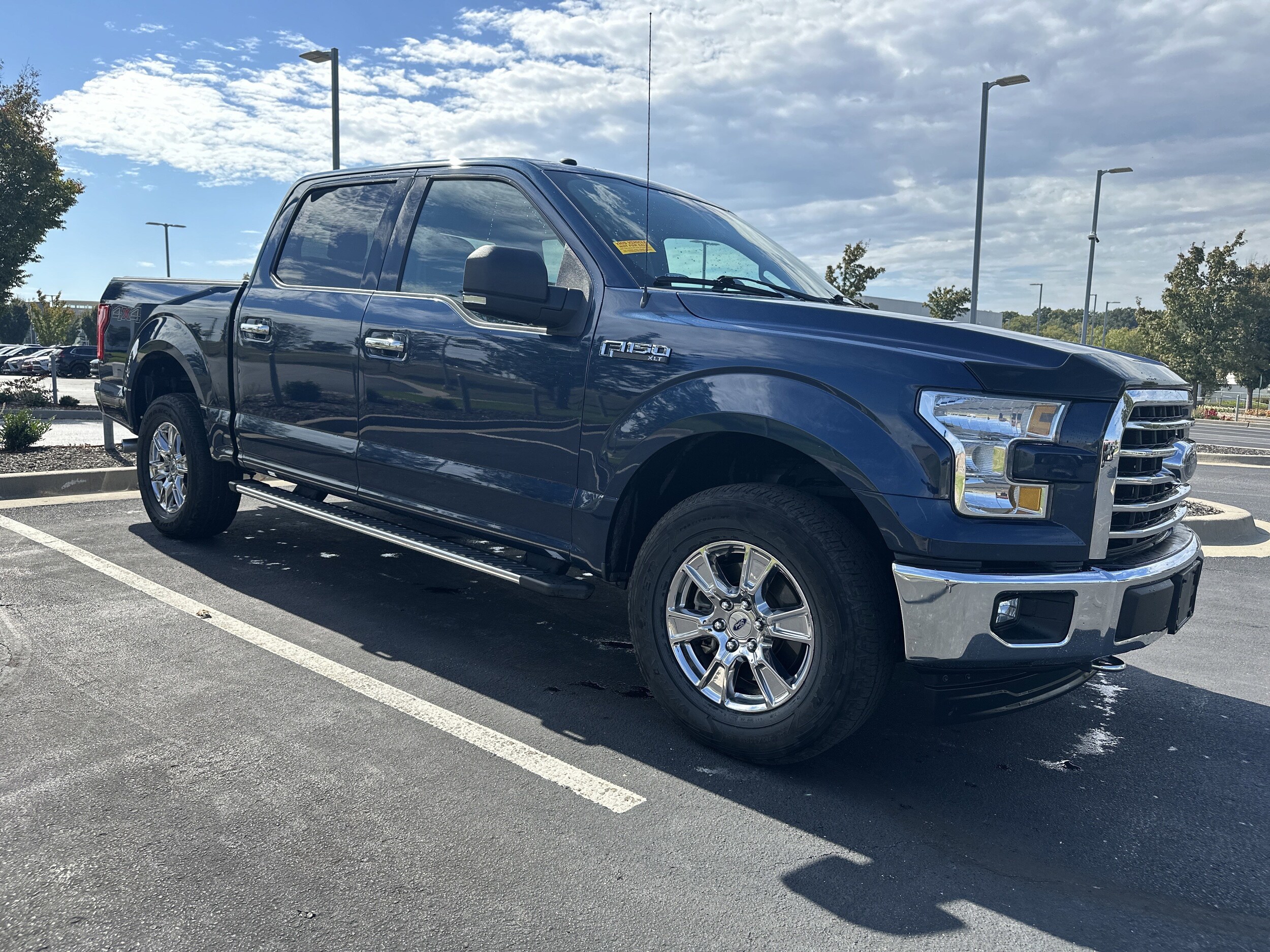 2017 Ford F-150 XLT photo 2