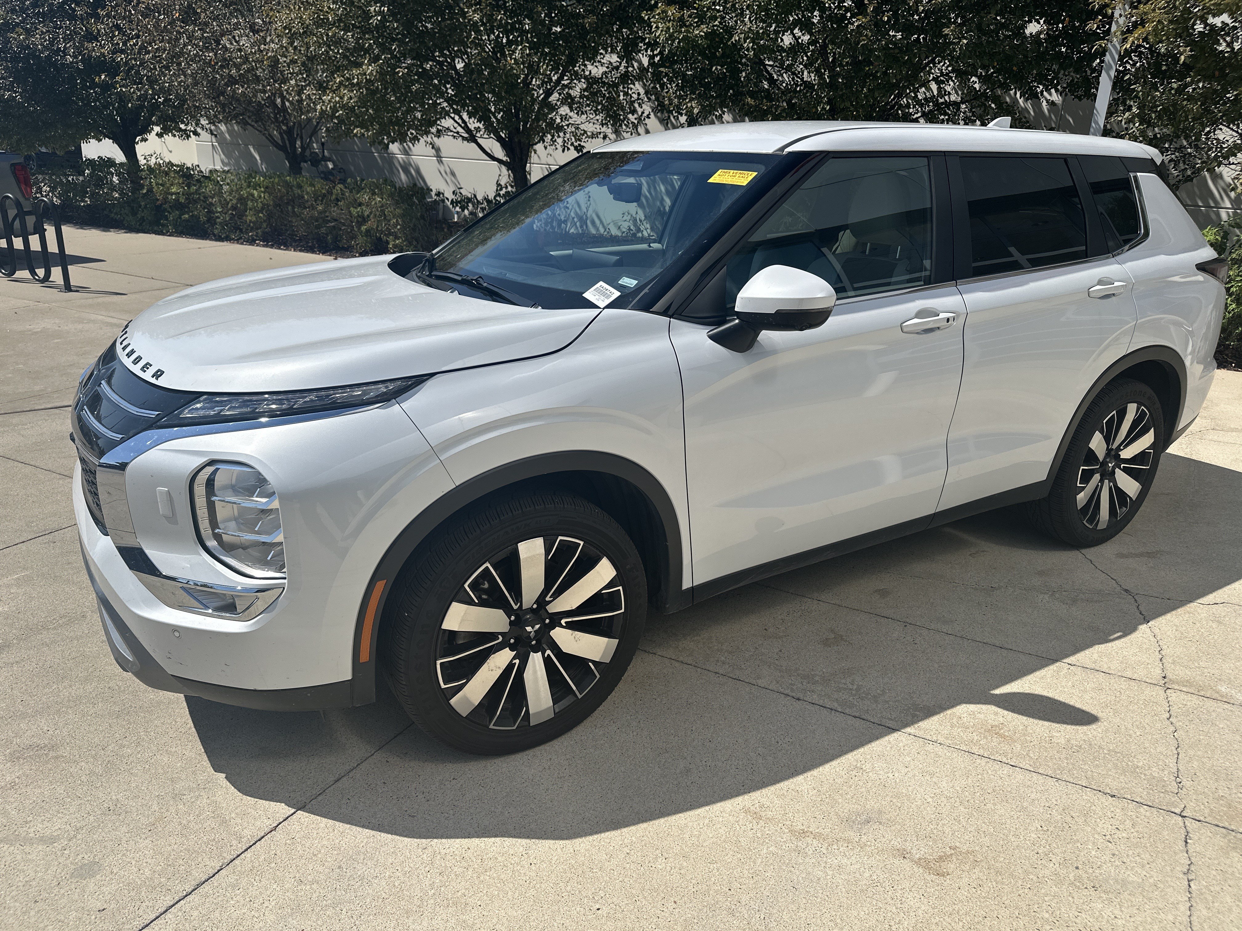 Used 2025 Mitsubishi Outlander SE SUV