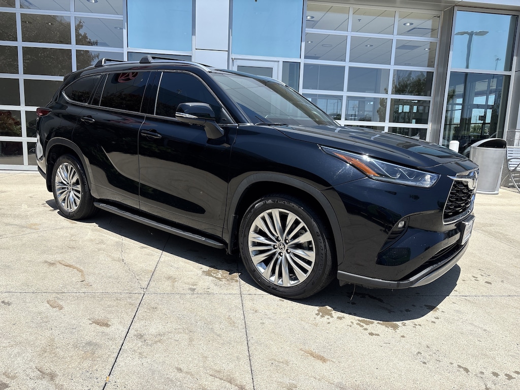 Certified 2023 Toyota Highlander Platinum SUV