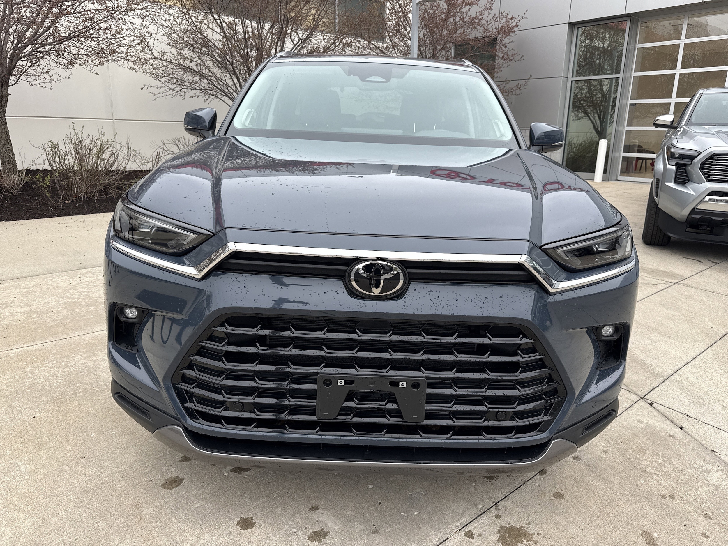 2024 Toyota Grand Highlander Limited photo 4