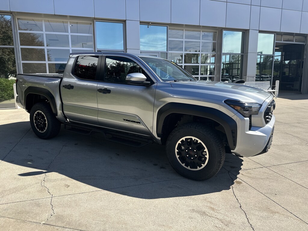 Used 2025 Toyota Tacoma 4WD TRD Off Road Pickup