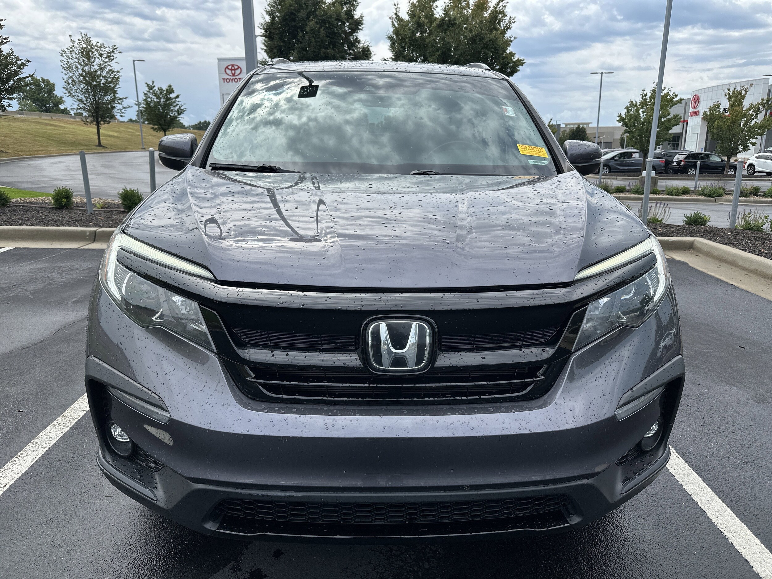 2021 Honda Pilot Special Edition photo 2