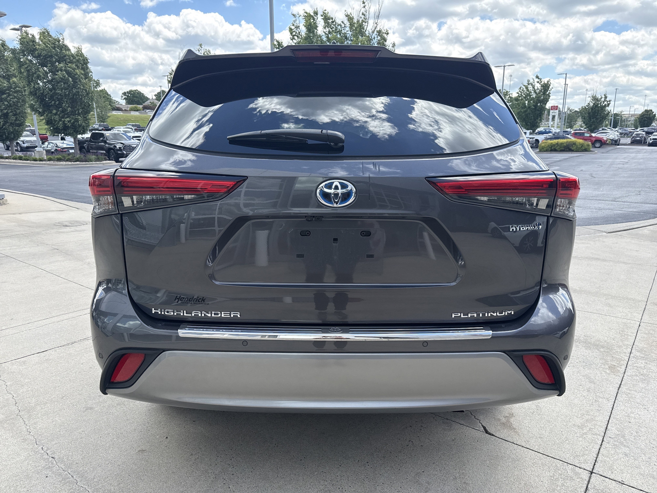2022 Toyota Highlander Hybrid Platinum photo 5