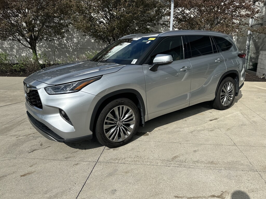 Used 2021 Toyota Highlander Platinum SUV