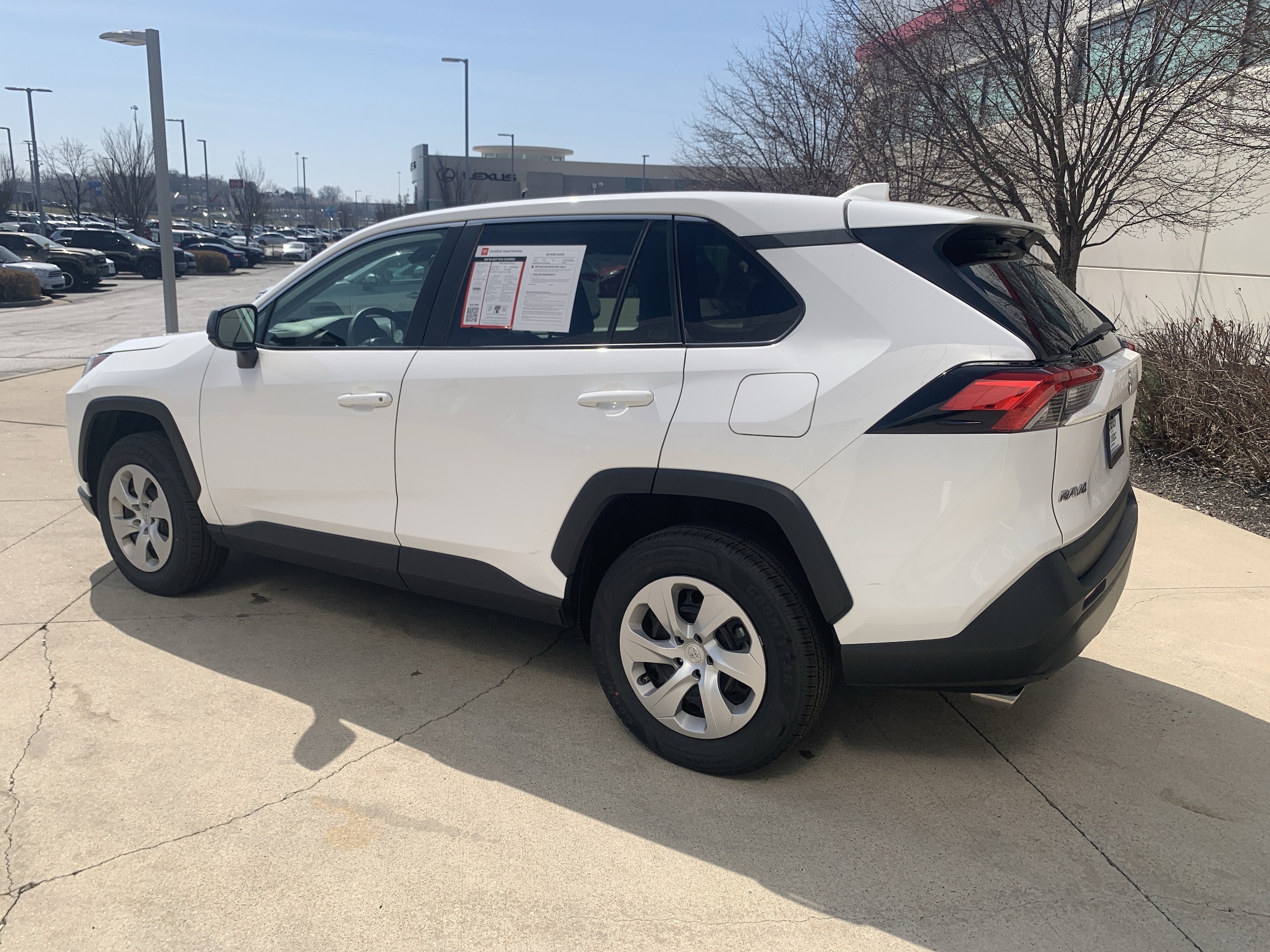 2024 Toyota RAV4 LE photo 6