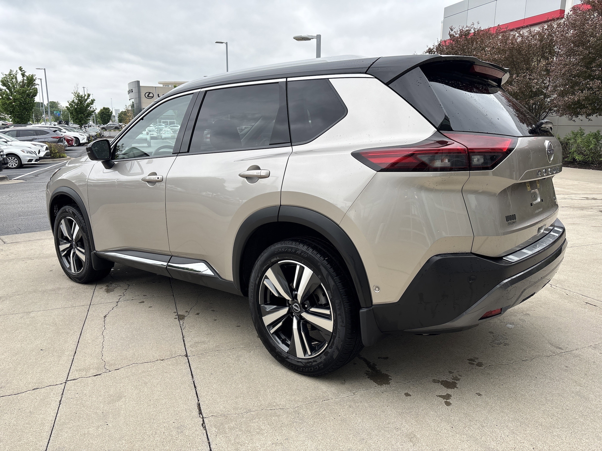 2023 Nissan Rogue SL photo 5