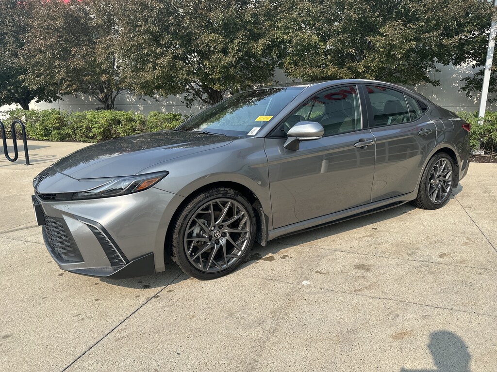 Used 2026 Toyota Camry SE Sedan