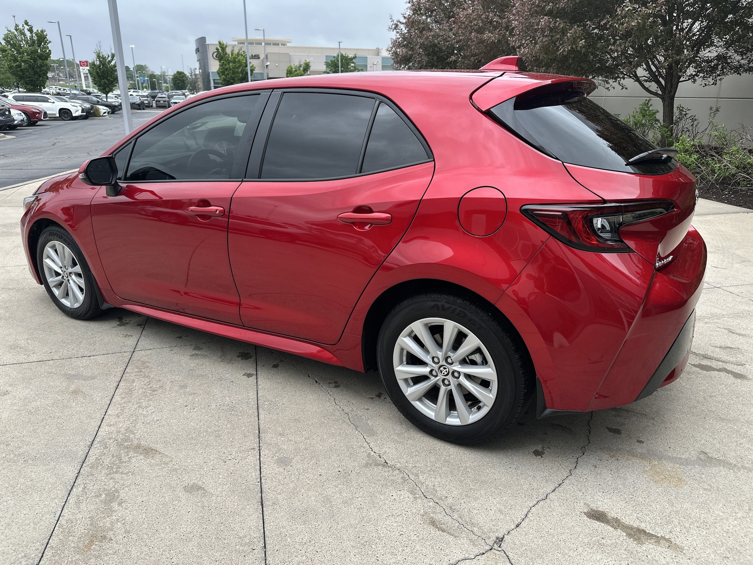 2025 Toyota Corolla Hatchback SE photo 5