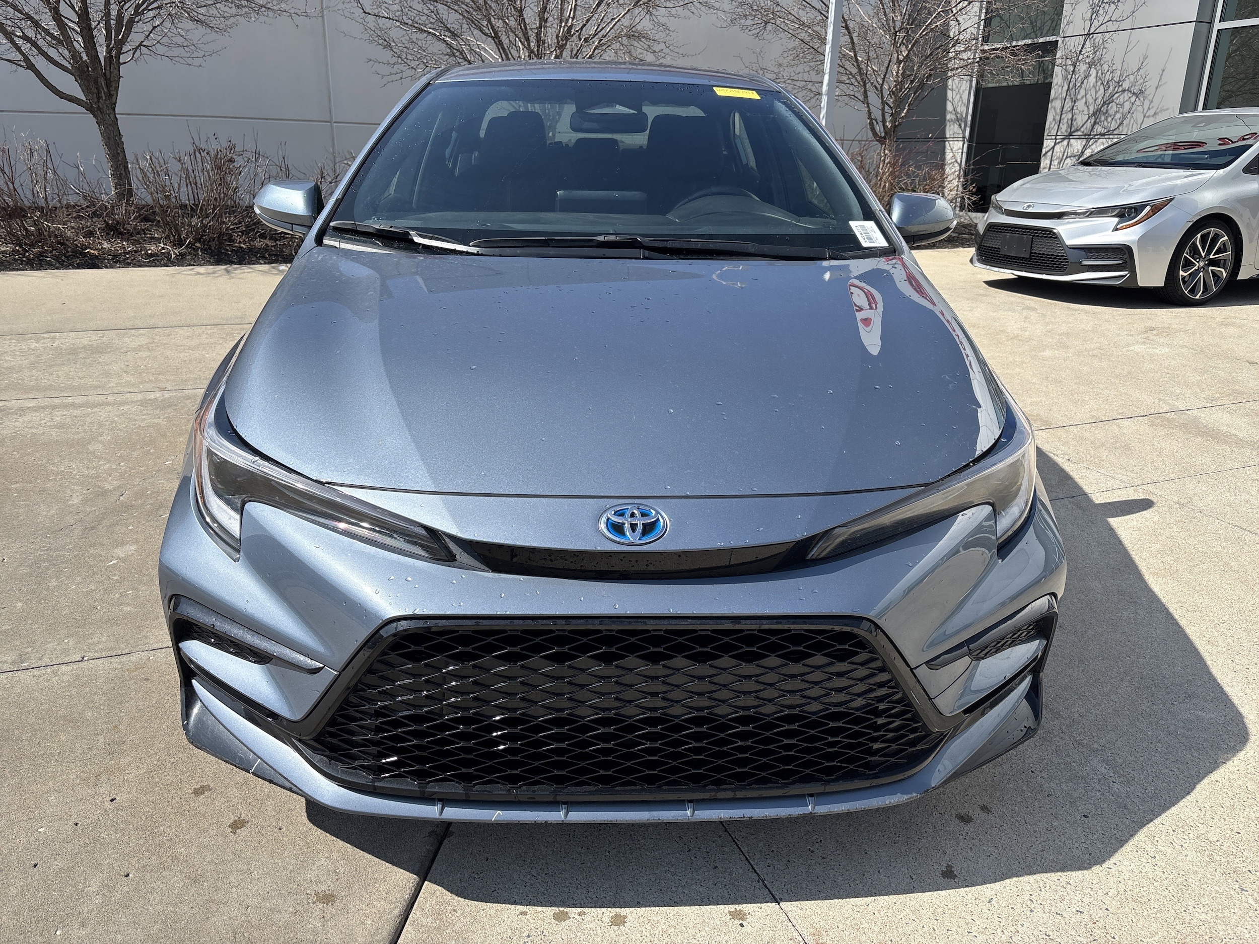 2025 Toyota Corolla Hybrid SE photo 2