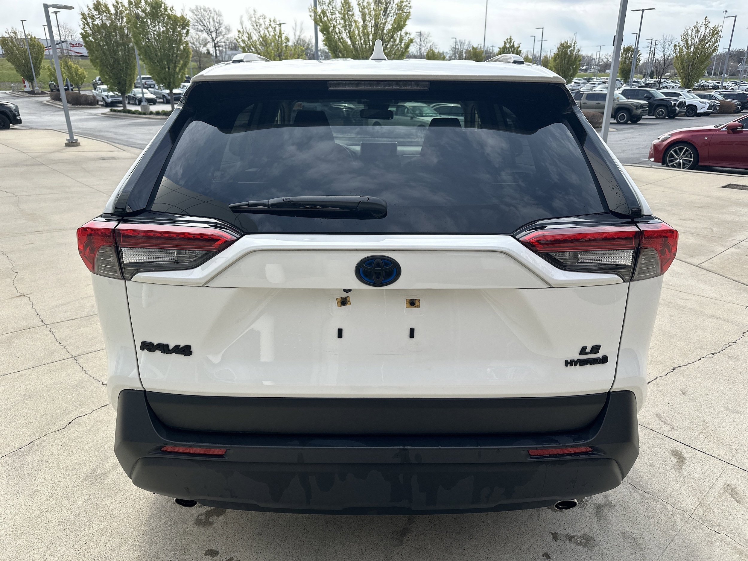 2023 Toyota RAV4 Hybrid LE photo 3