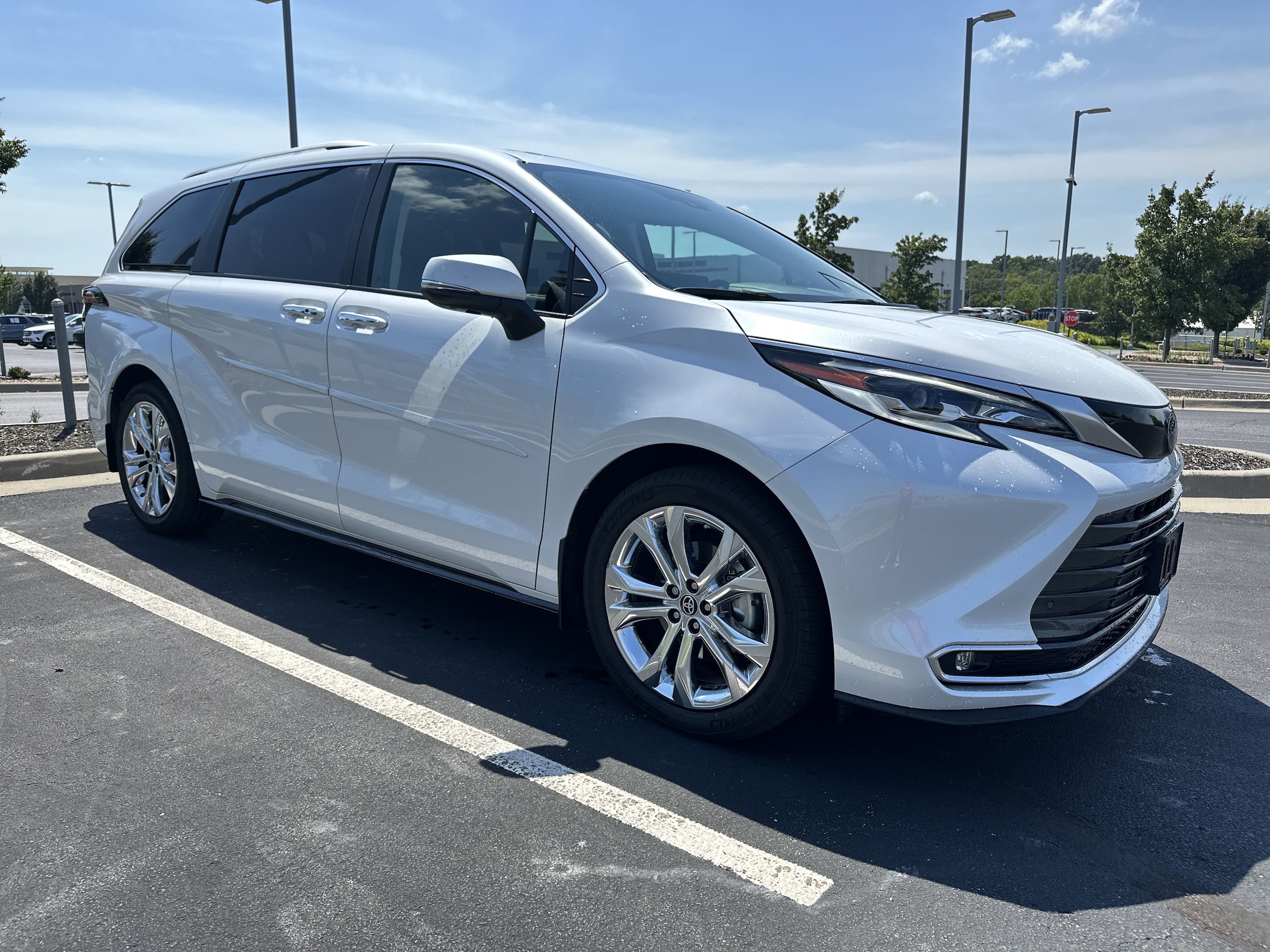 2023 Toyota Sienna Platinum