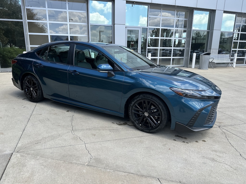 Certified 2025 Toyota Camry SE Sedan