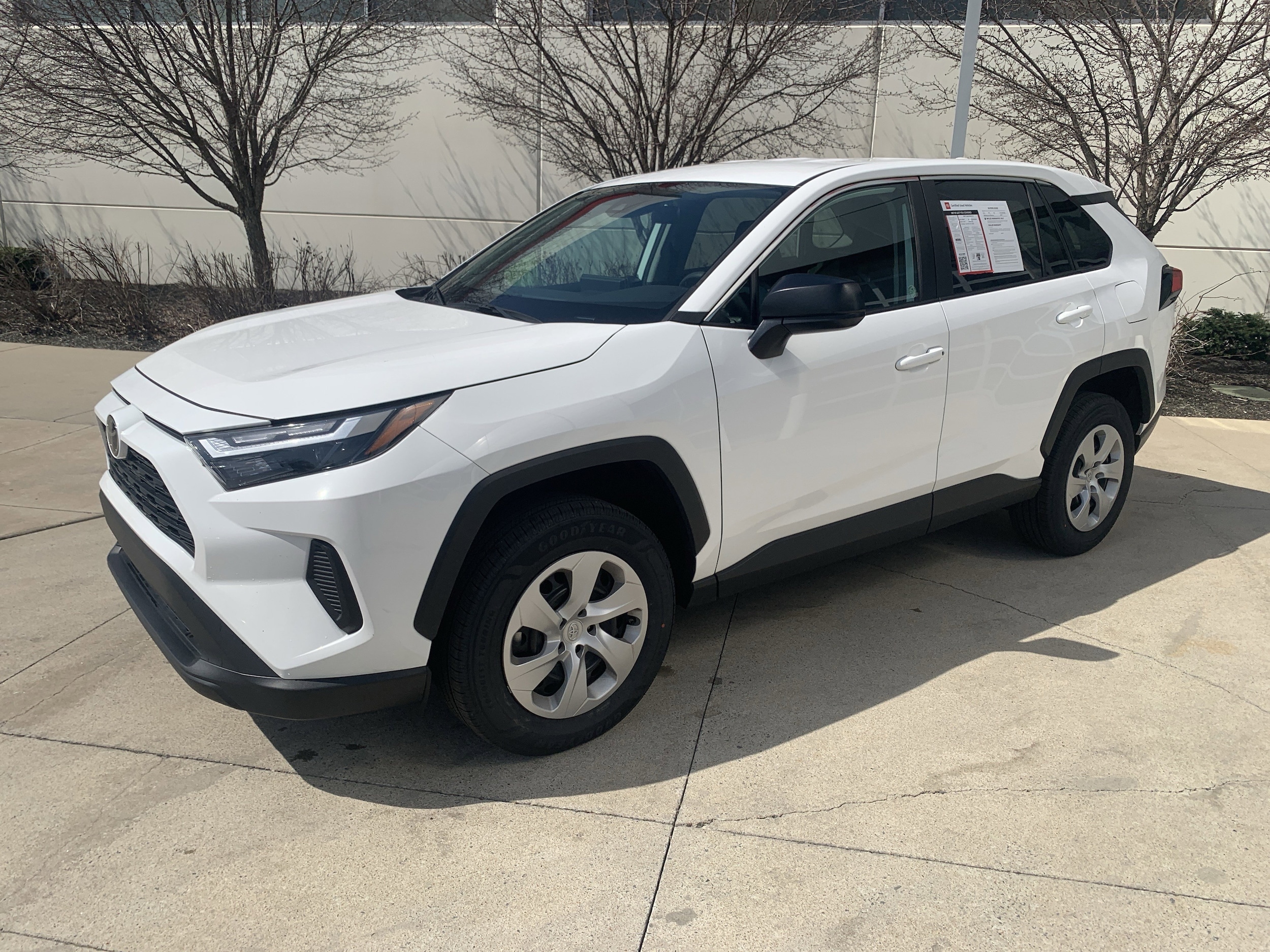 2024 Toyota RAV4 LE photo 2