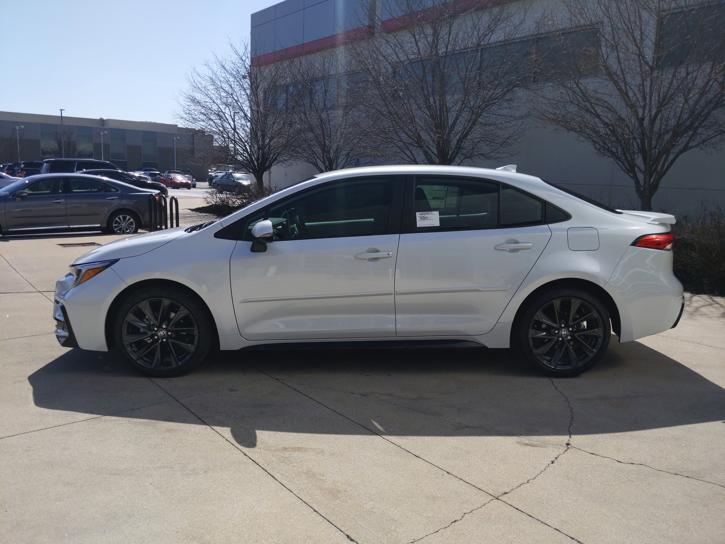 2026 Toyota Corolla SE photo 3