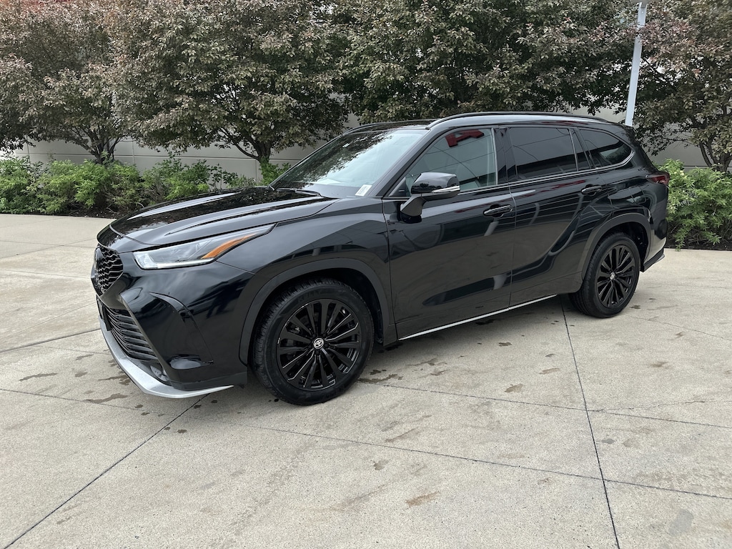 Certified 2025 Toyota Highlander XSE SUV