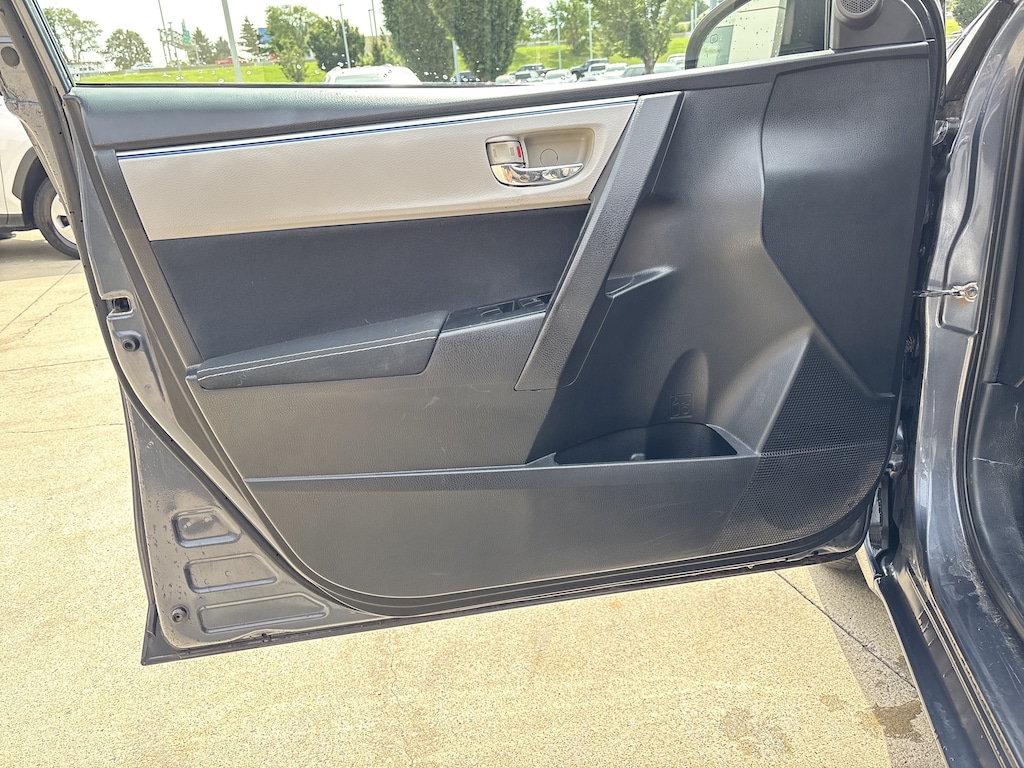 Used 2015 Toyota Corolla LE Sedan