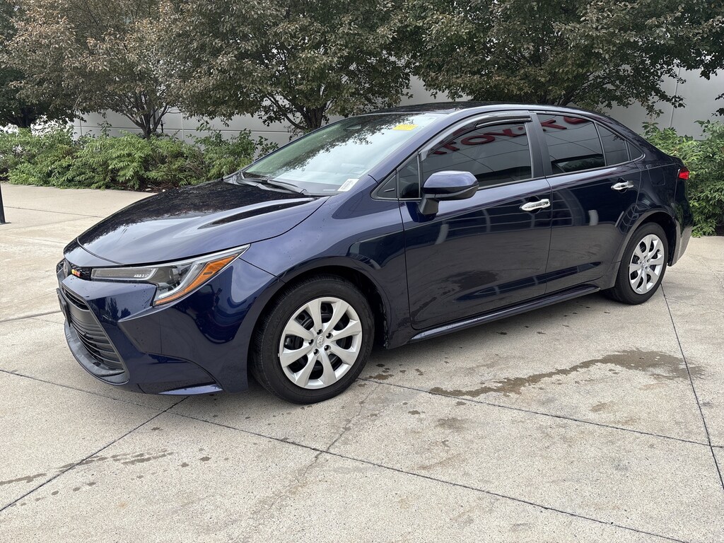Certified 2025 Toyota Corolla LE Sedan