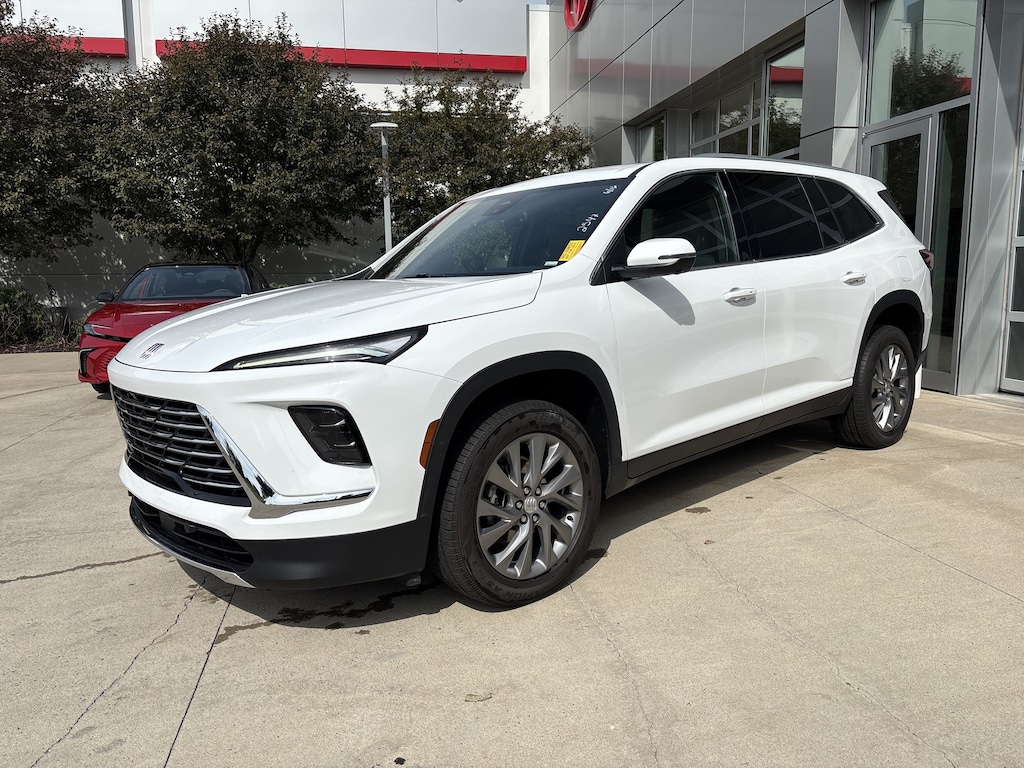 Used 2025 Buick Enclave Preferred SUV