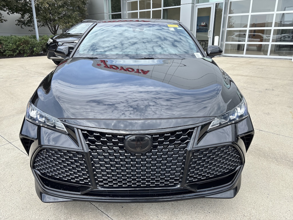 Used 2019 Toyota Avalon XSE Sedan
