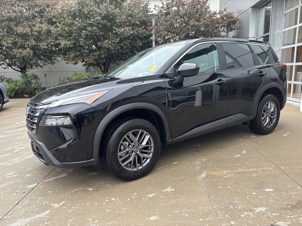 Used 2026 Nissan Rogue SV SUV