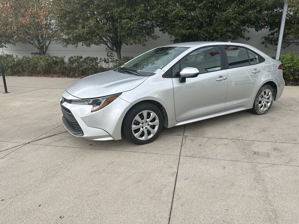 Certified 2025 Toyota Corolla LE Sedan