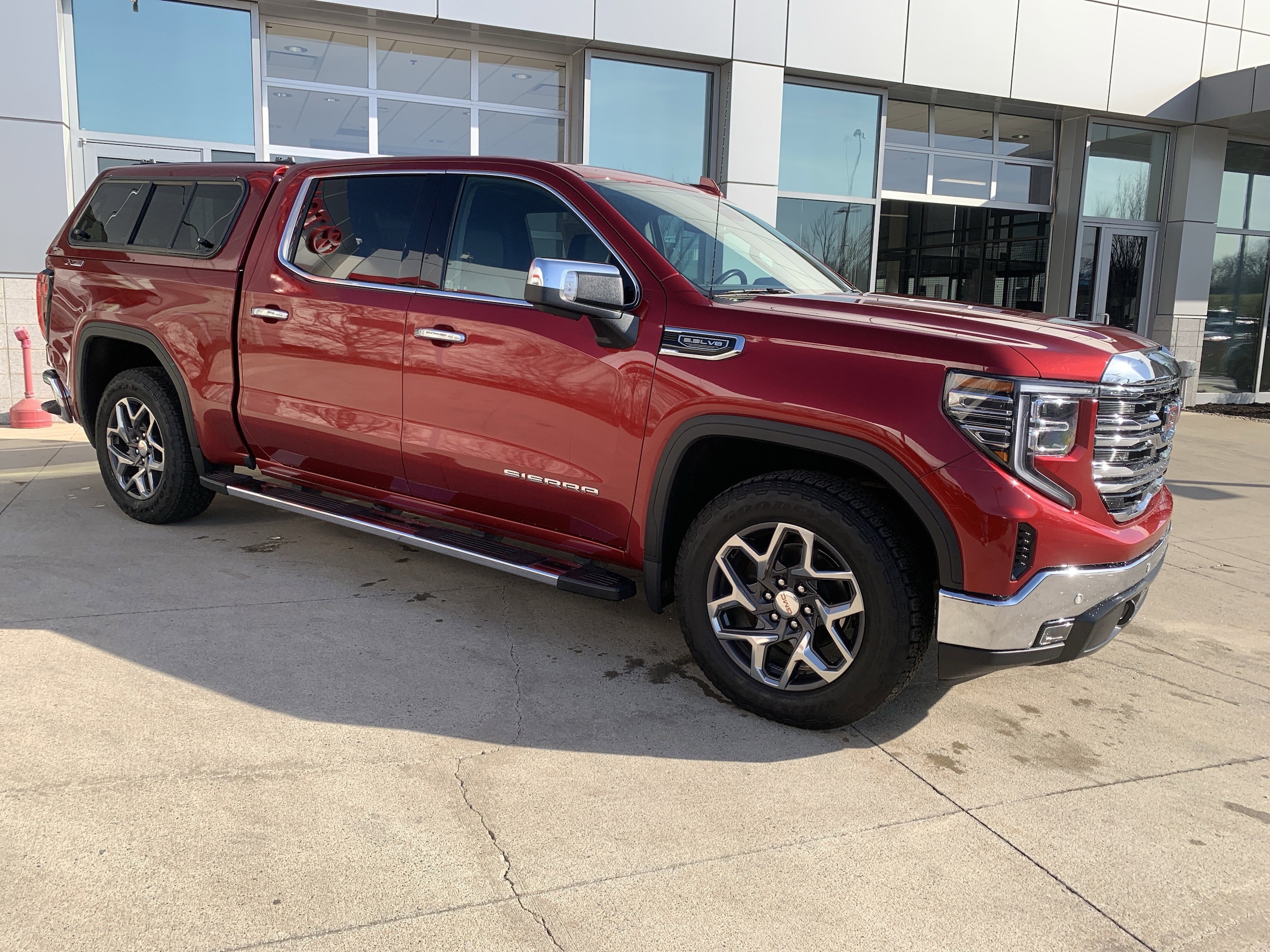 Used 2023 GMC Sierra 1500 SLT with VIN 1GTUUDEDXPZ299947 for sale in Kansas City