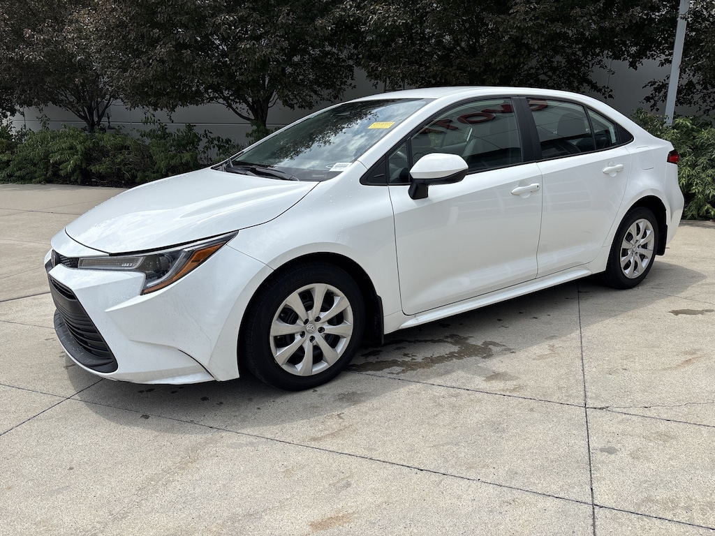 Certified 2025 Toyota Corolla LE Sedan