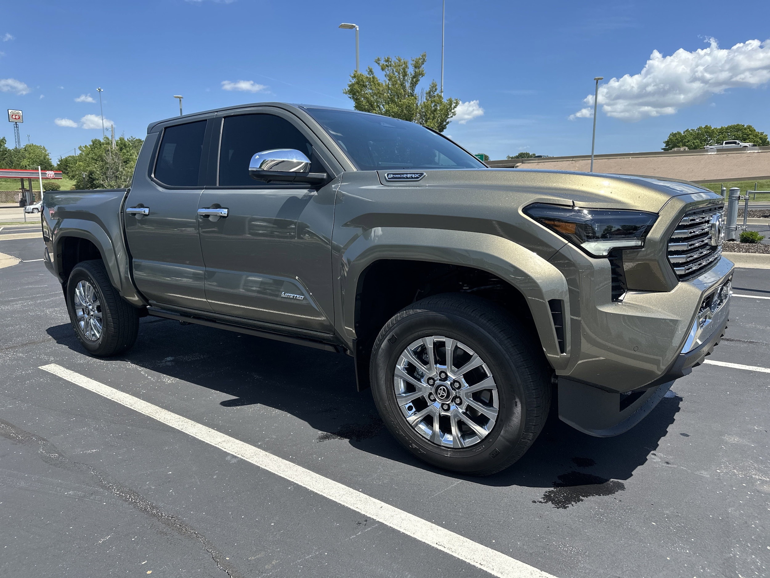 2025 Toyota Tacoma 4WD Limited Hybrid