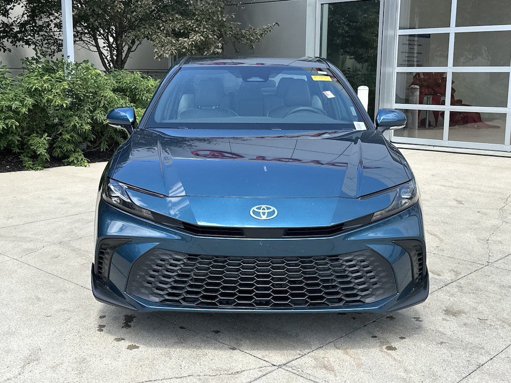 Certified 2025 Toyota Camry SE Sedan