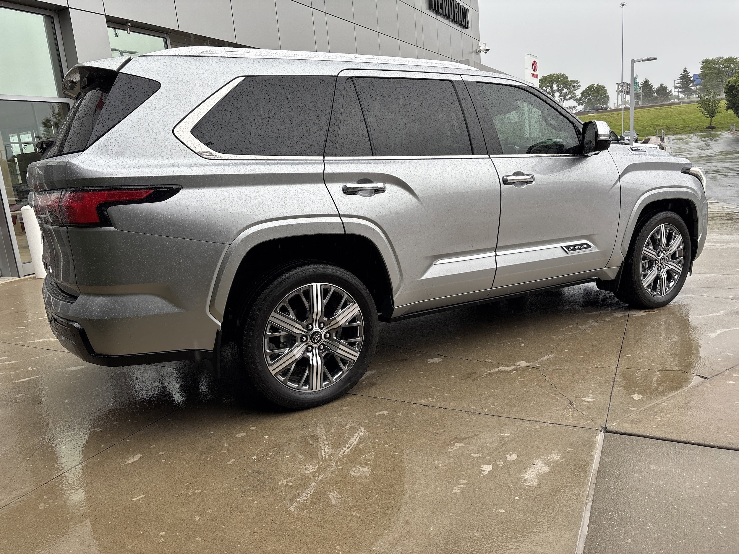 2024 Toyota Sequoia Capstone photo 5