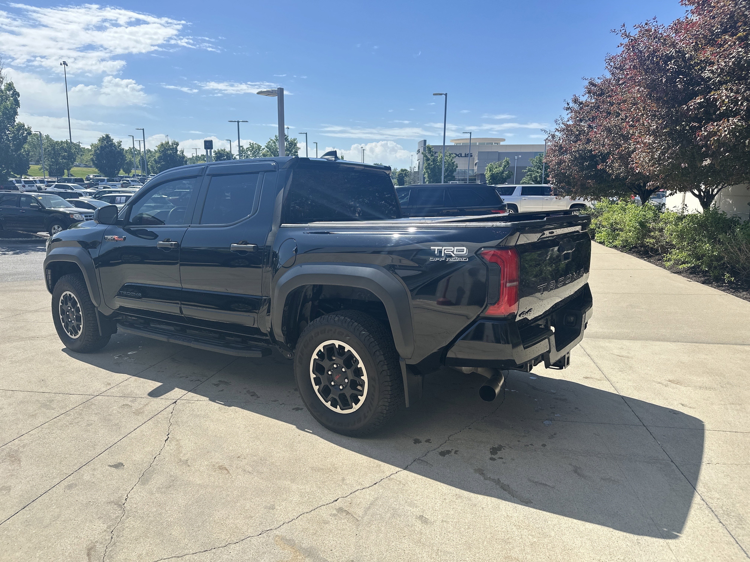 2024 Toyota Tacoma 4WD TRD Off Road photo 5
