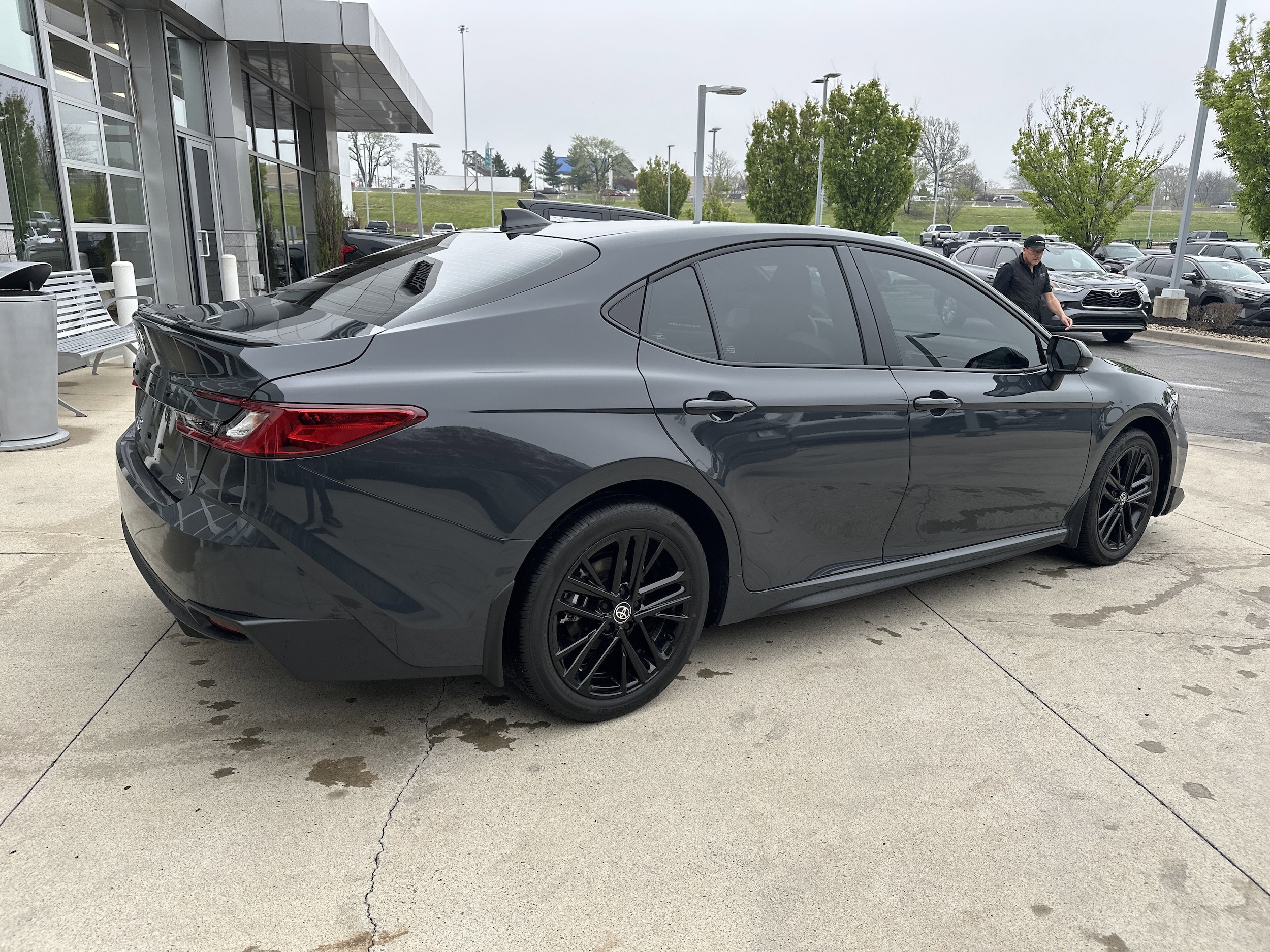 2026 Toyota Camry SE photo 4