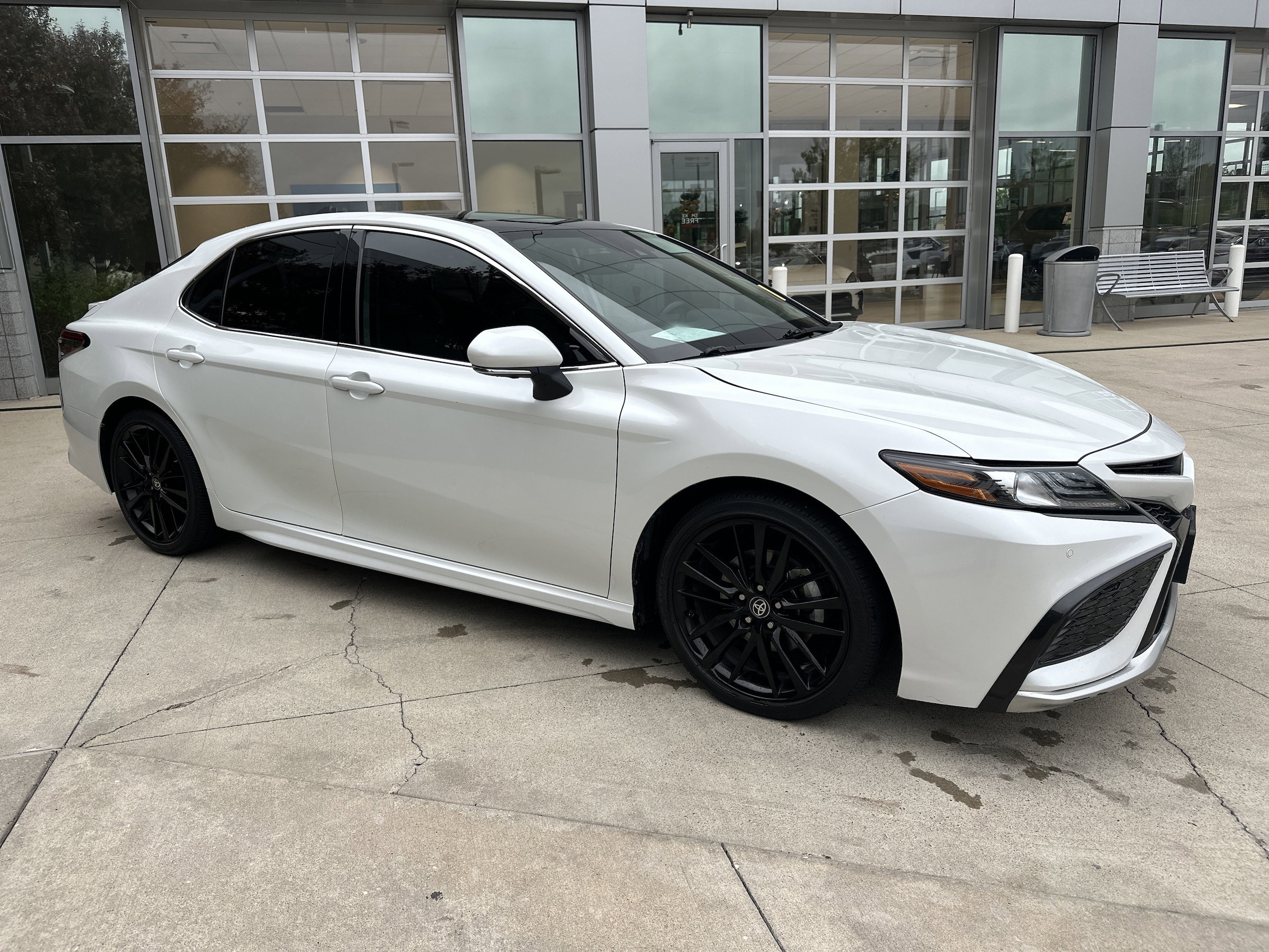 2023 Toyota Camry XSE V6 photo 6