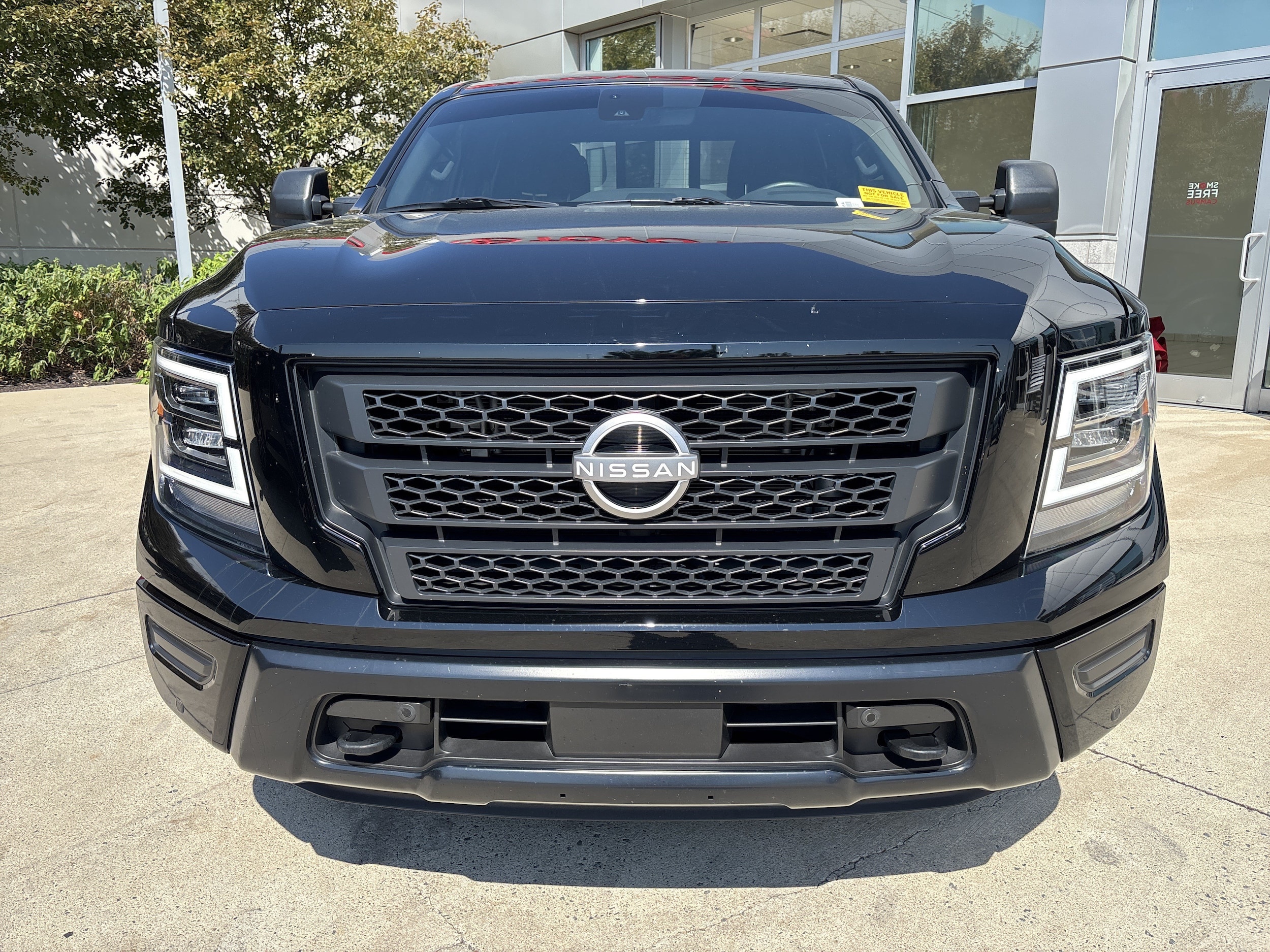 2023 Nissan Titan SV