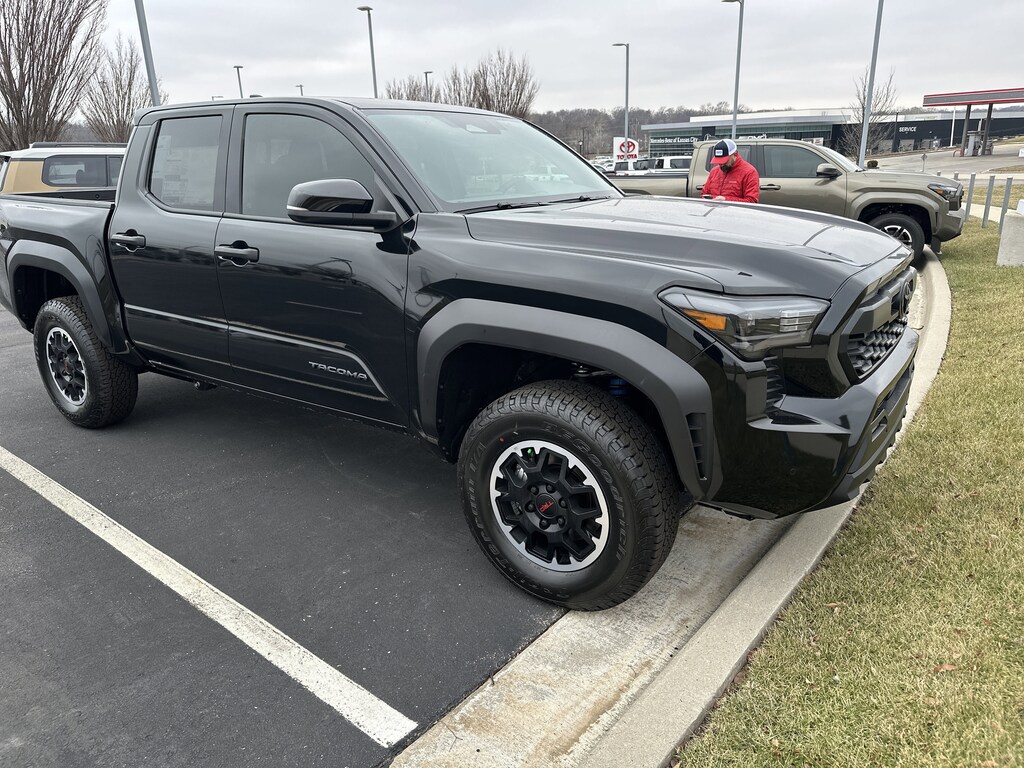 Used 2026 Toyota Tacoma 4WD TRD Off Road Pickup