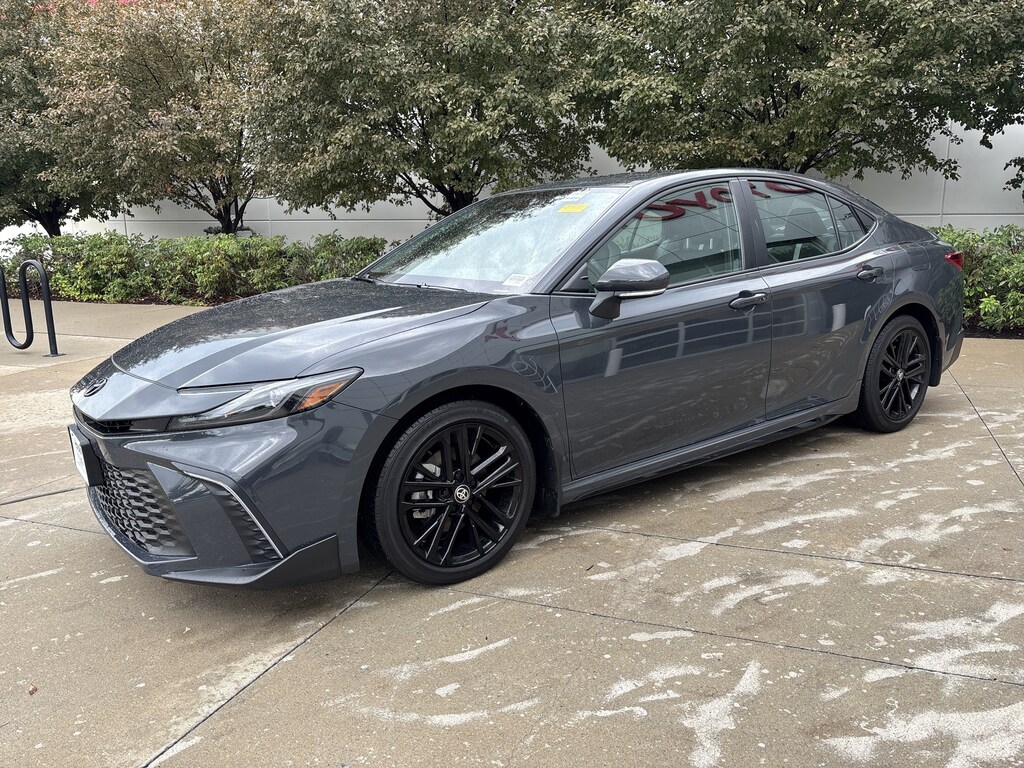Used 2026 Toyota Camry SE Sedan