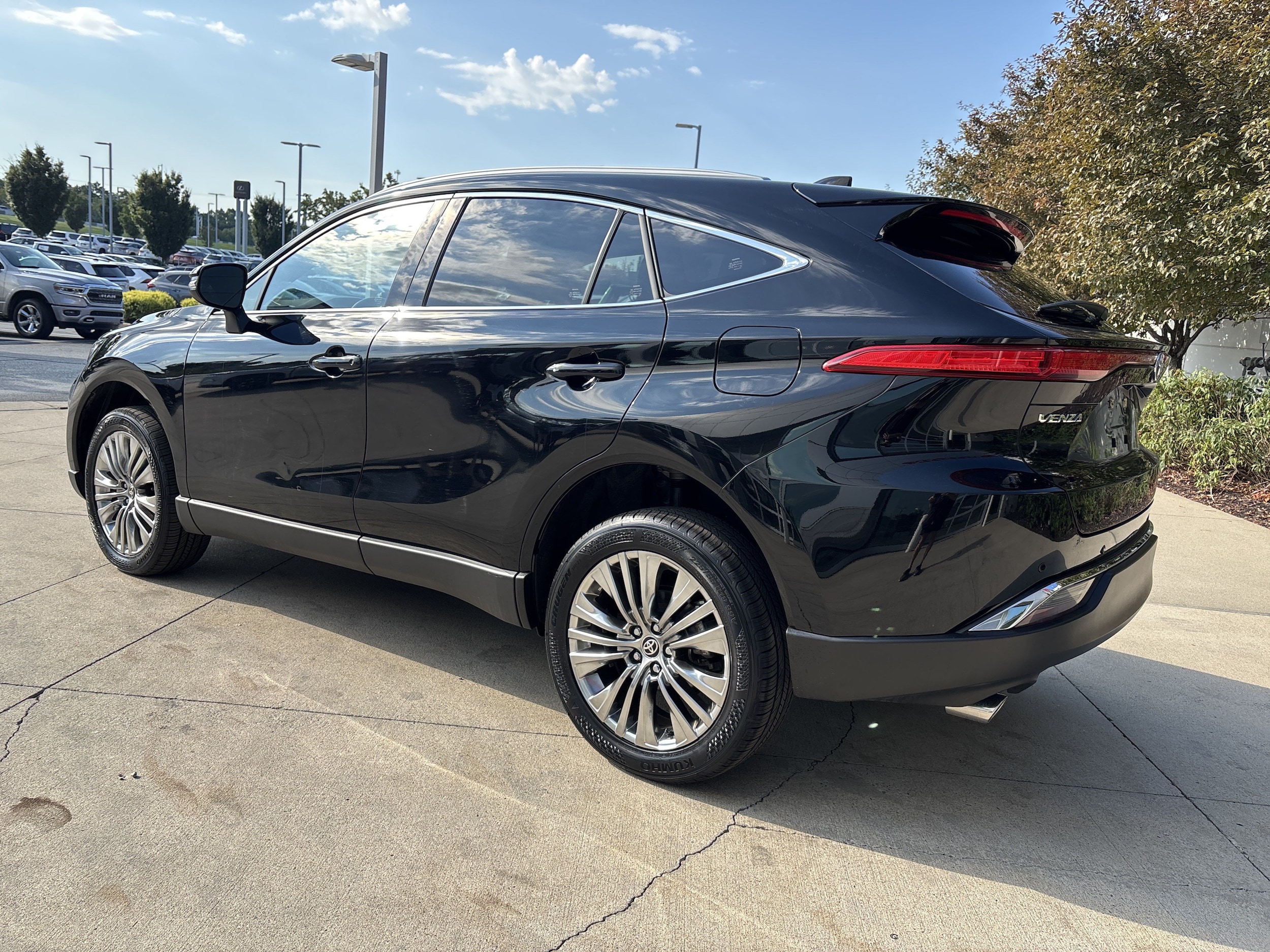 2024 Toyota Venza XLE