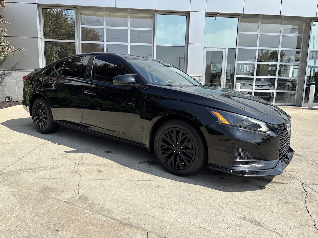 Used 2023 Nissan Altima 2.5 SV Sedan