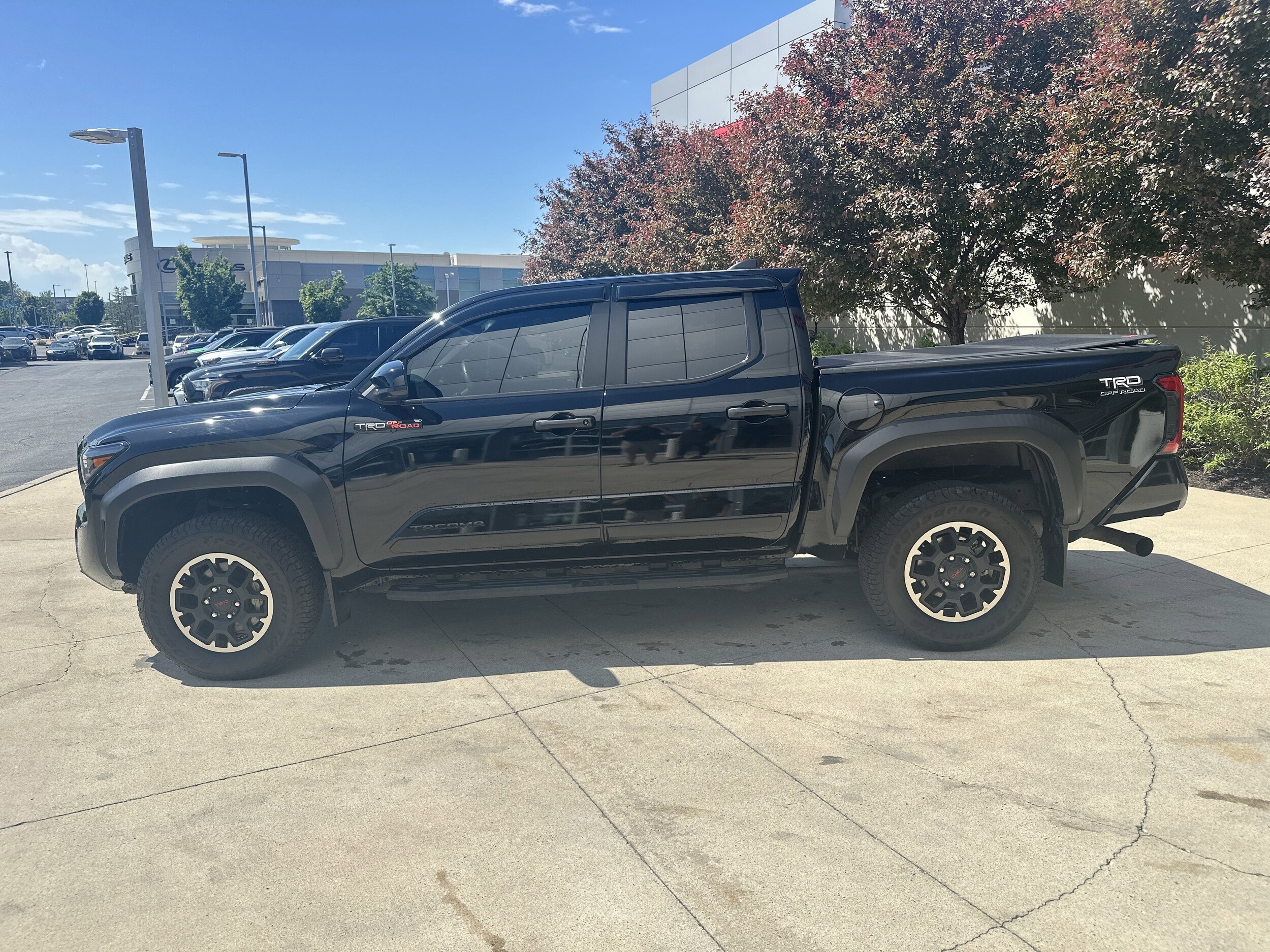 2024 Toyota Tacoma 4WD TRD Off Road photo 3