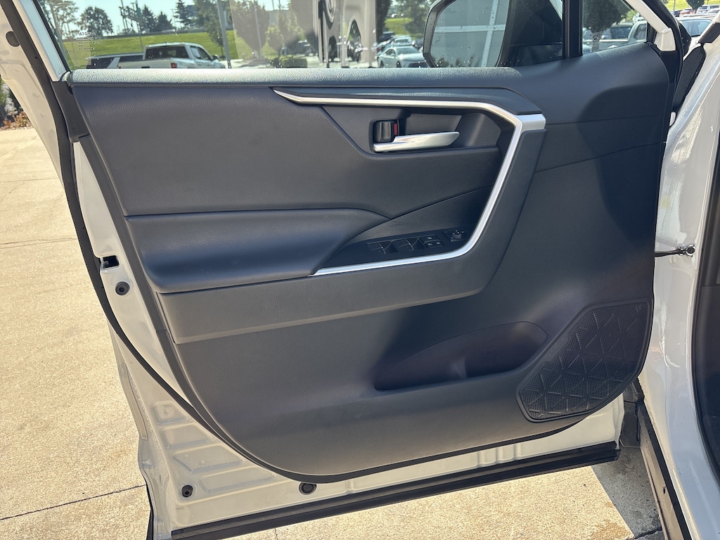 Used 2024 Toyota RAV4 Hybrid XLE SUV