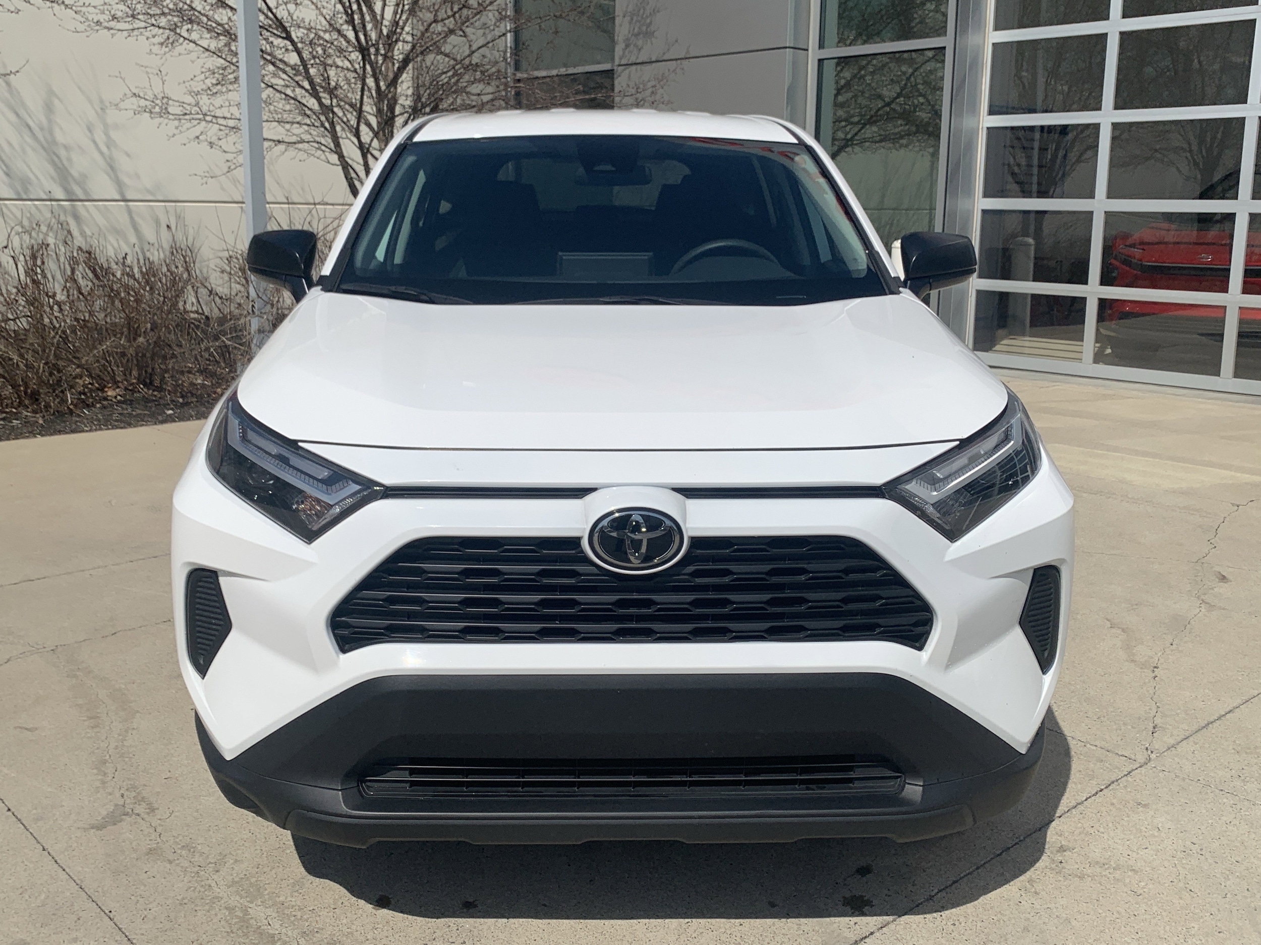 2024 Toyota RAV4 LE photo 4